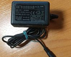 Зарядное устройство HB-0804005 для тележек CW 8,4V/0,5A (Charger) вертикальное
